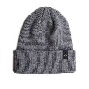 Anian Recycled Cashmere Toque – Light Charcoal